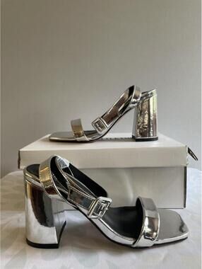 NIB Size 5 Pretty Little Thing Silver Metallic Thick Strap Block Heeled Sandals